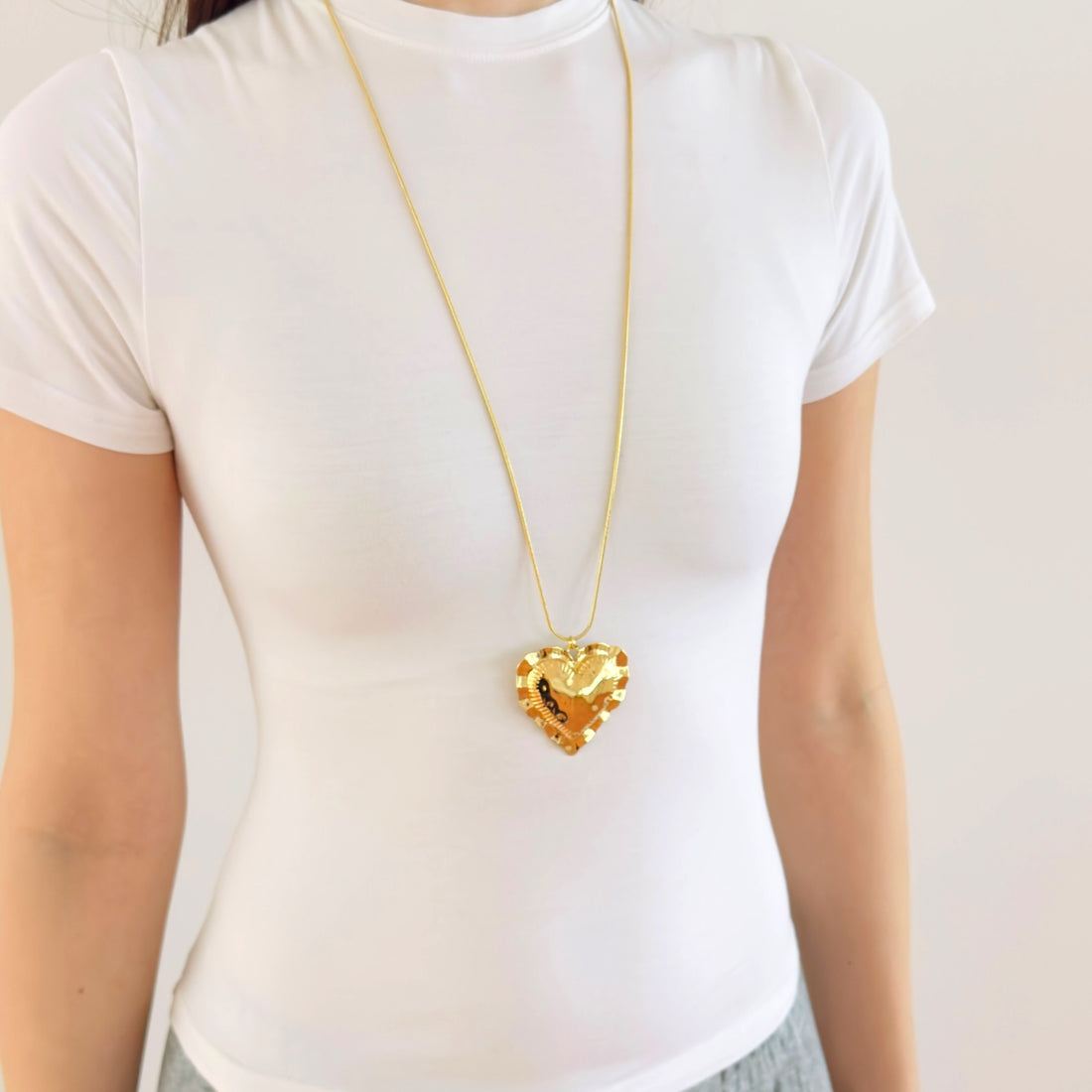 Big heart necklace long gold