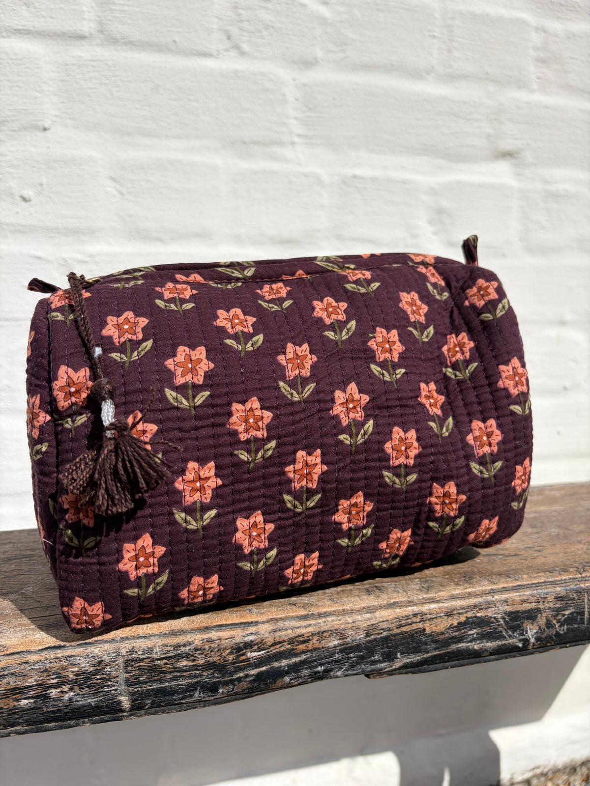 Plum toiletry bag L