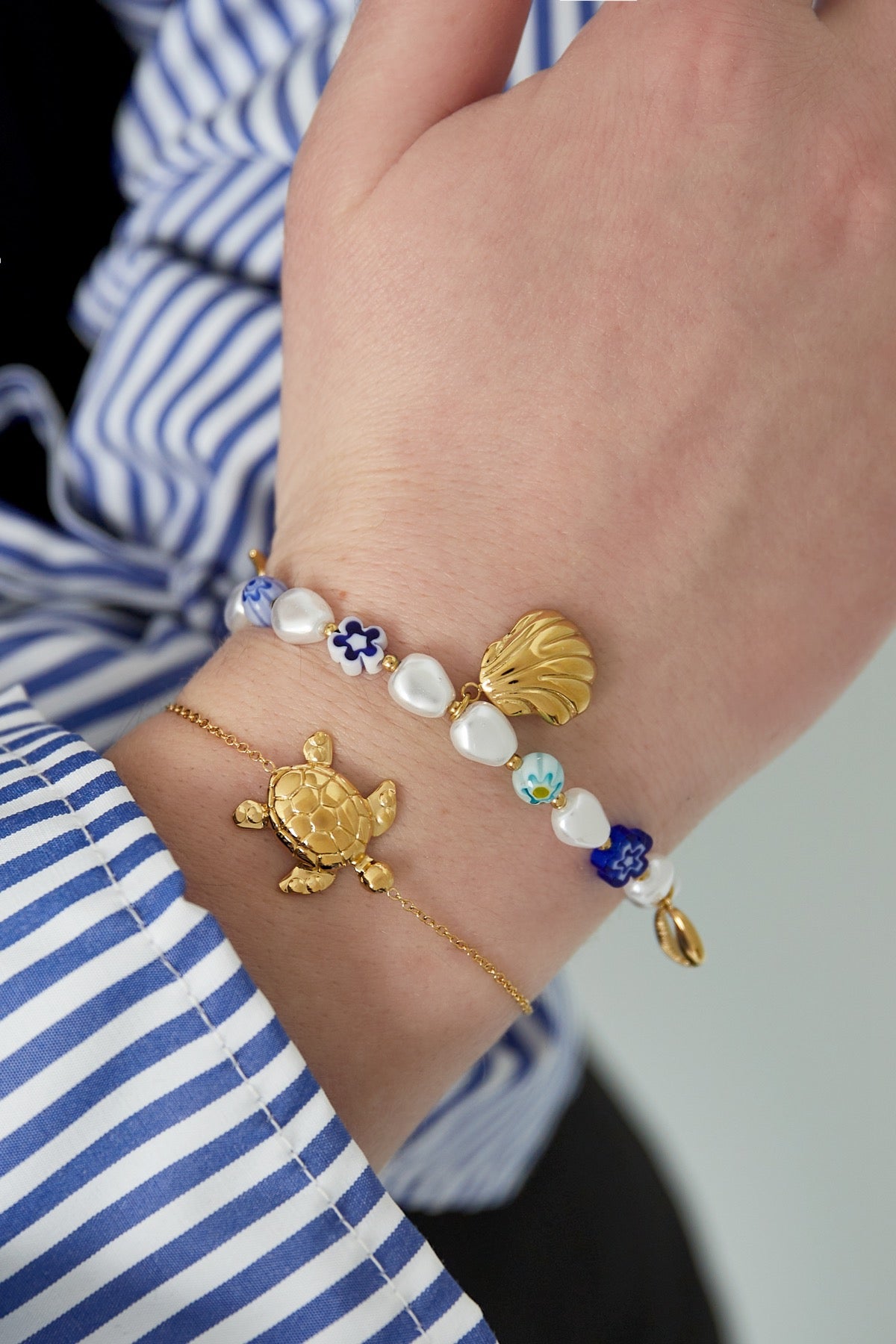 Turtle tides bracelet gold
