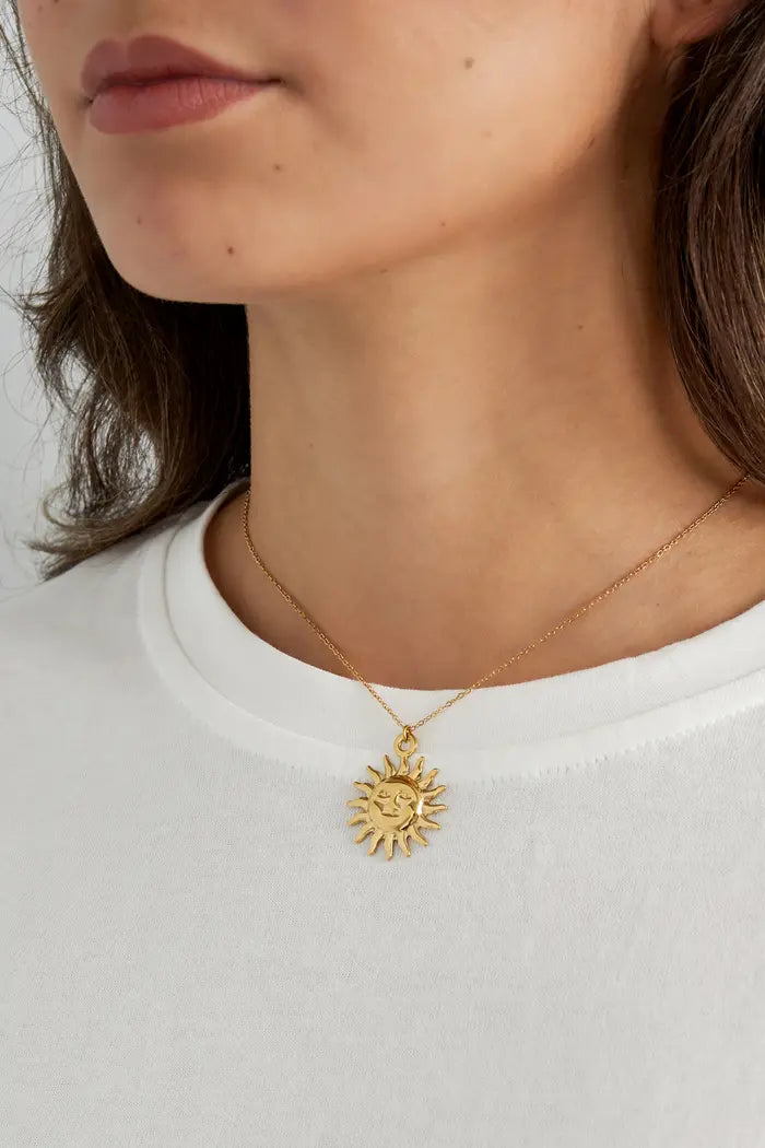 Golden hour necklace gold