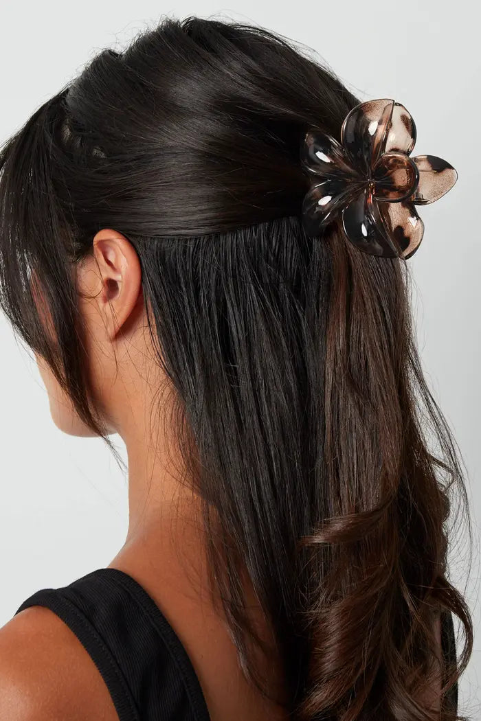 Hawaiian flower clip