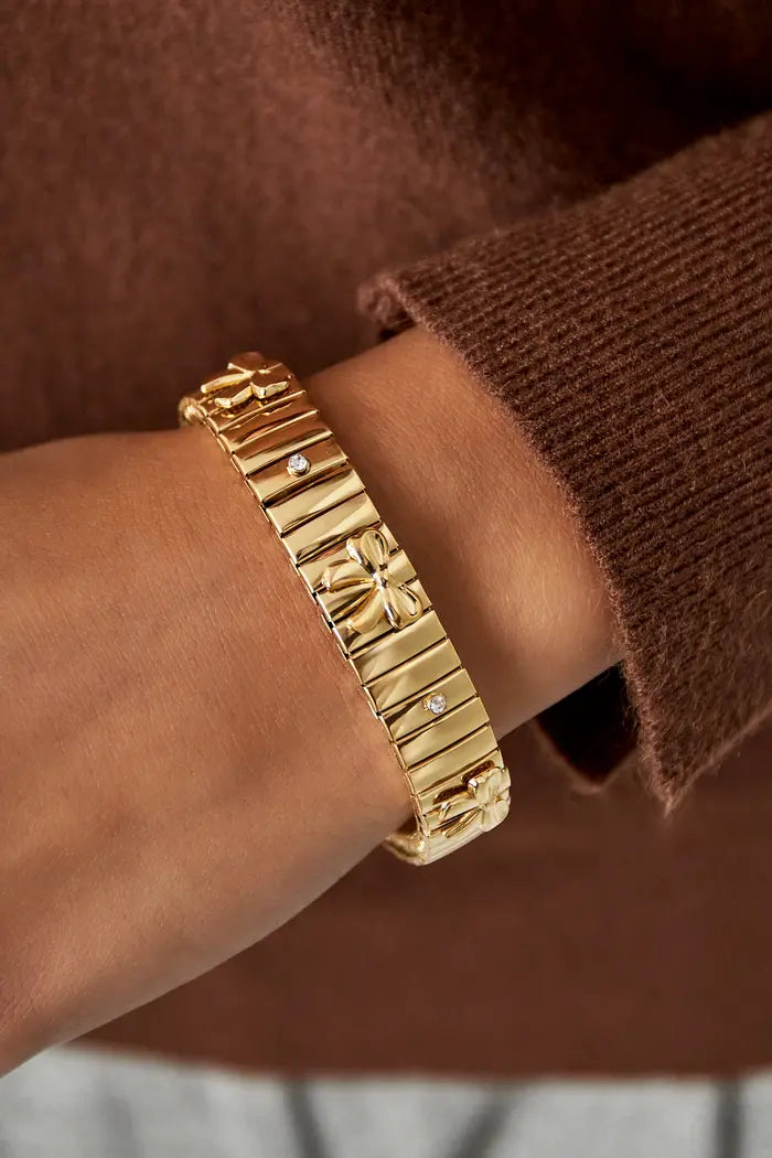 Bold bow bracelet gold
