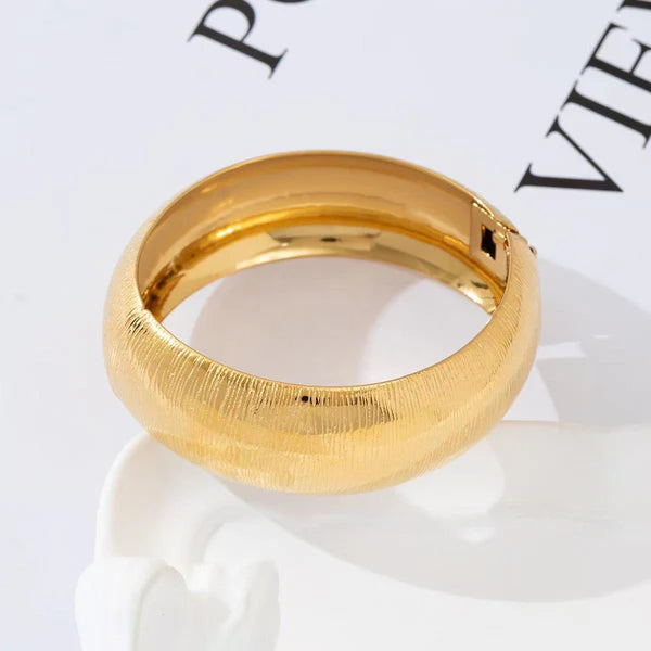 Jada bangle gold