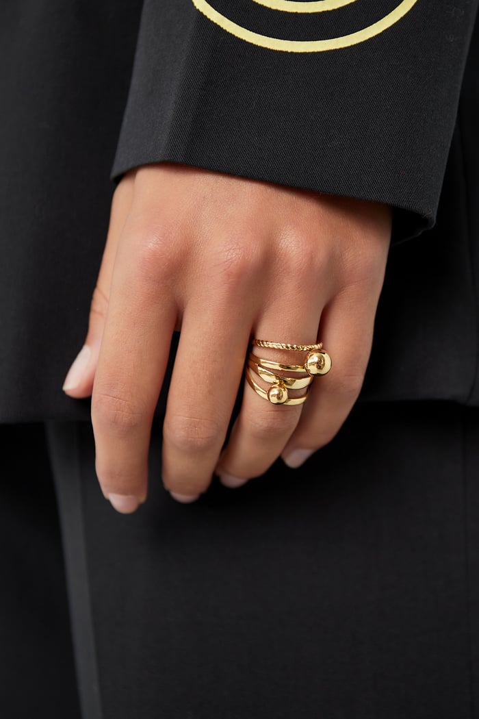 Layerd dots ring gold