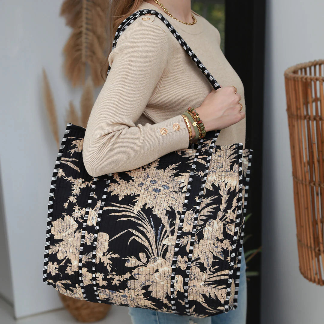 Leaves shoulder bag black