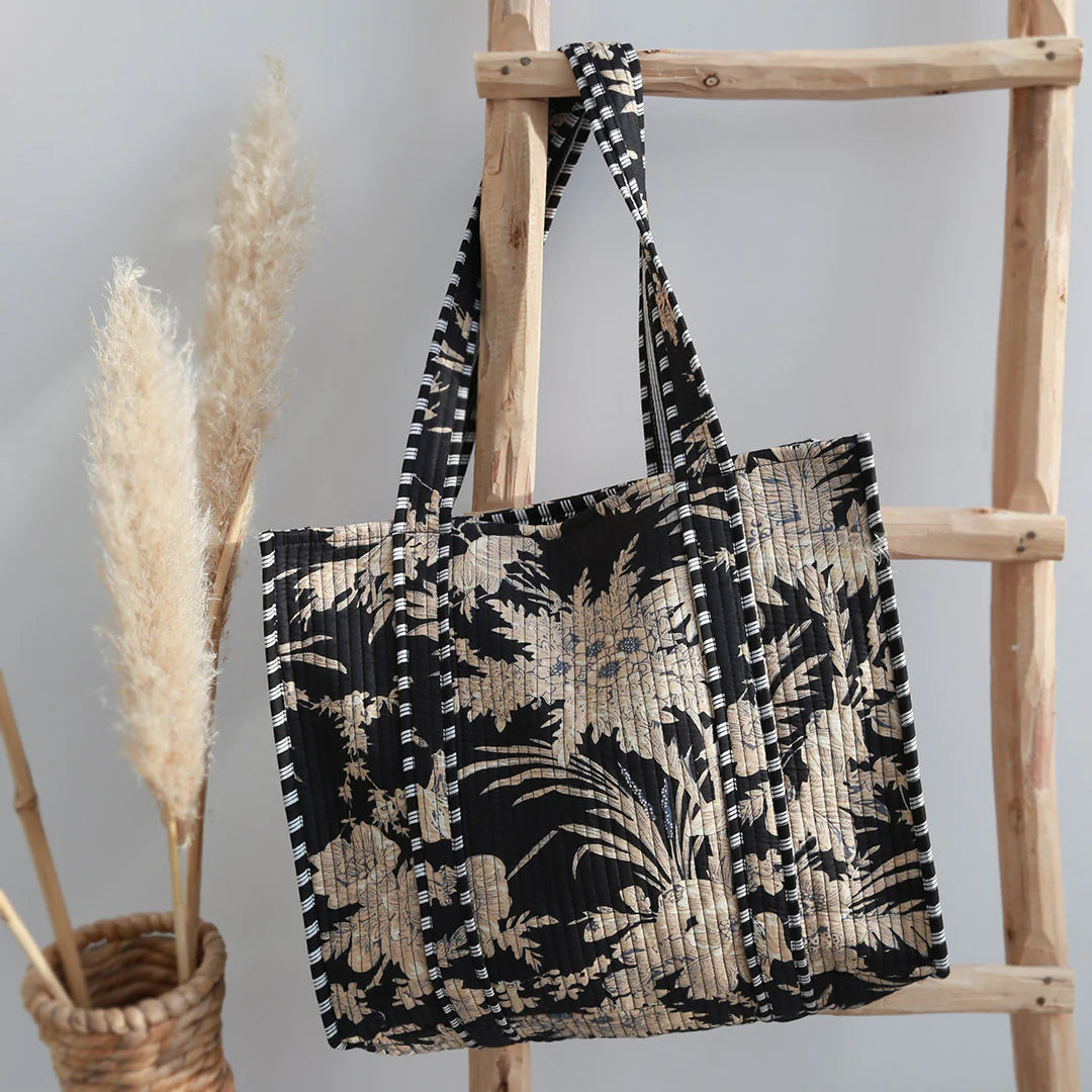 Leaves shoulder bag black