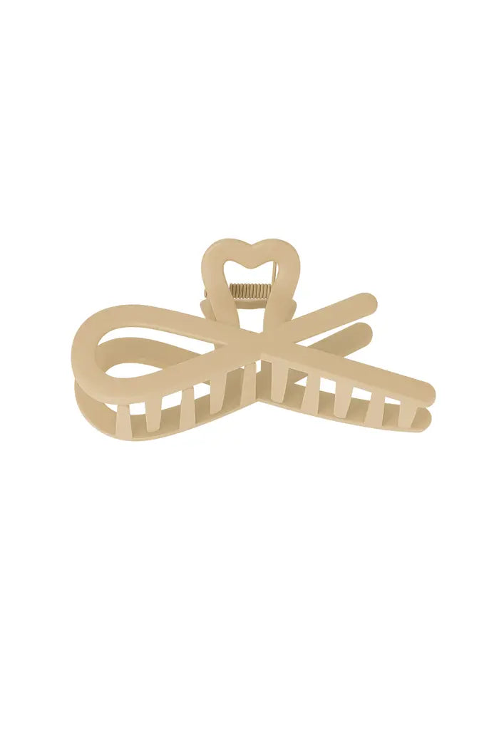 Lovely clip sand