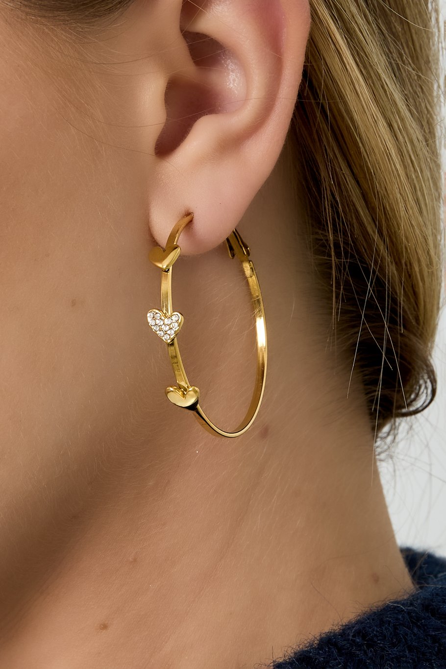 Lovely hoop earrings gold