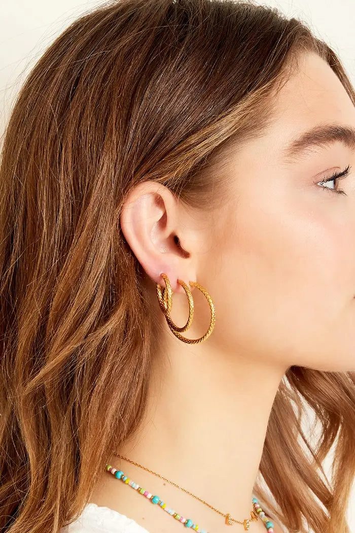 Medium cute hoops gold