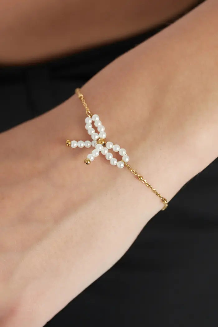 Pearl bow bracelet silver