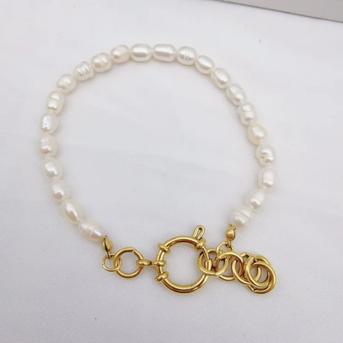 Pearl bracelet gold