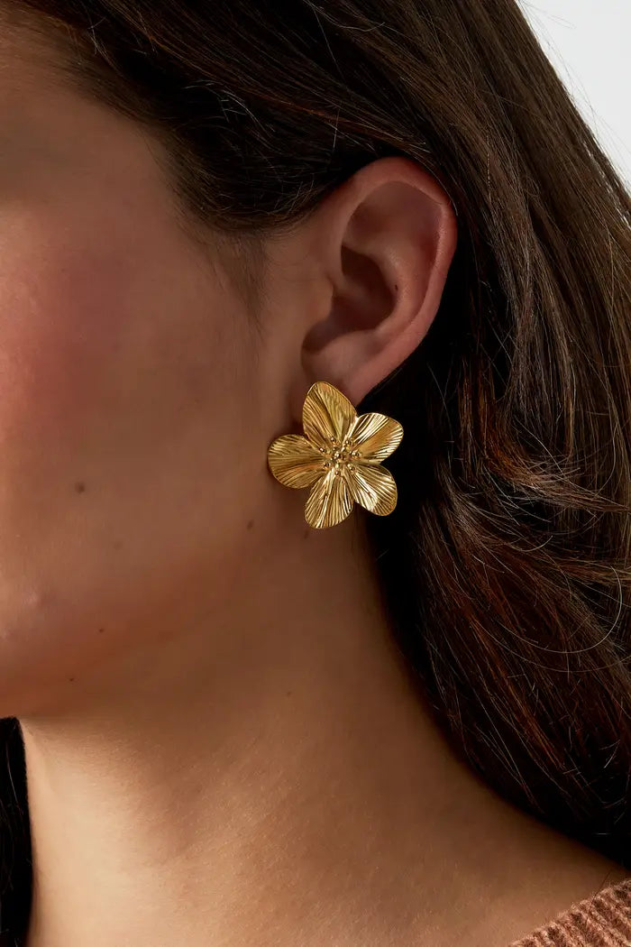 Petal pop earrings silver
