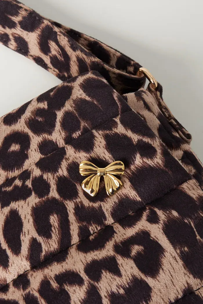 Simple bow pin gold