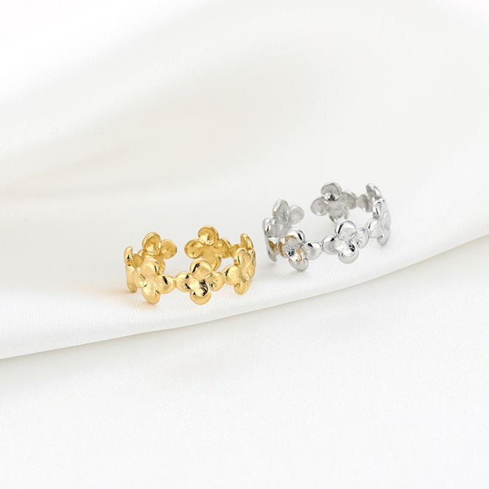 Ring small flowers gold