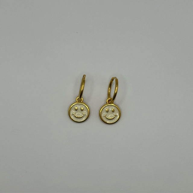 White smiley earrings gold