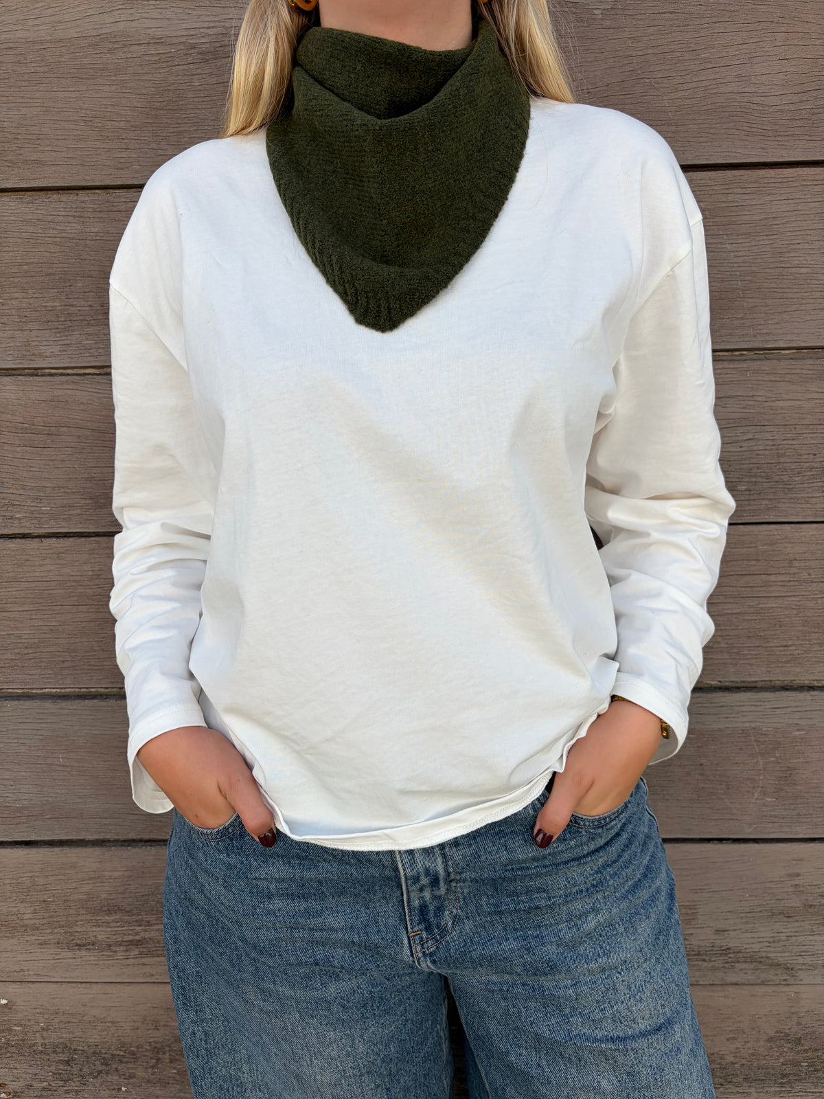 Triangle scarf green