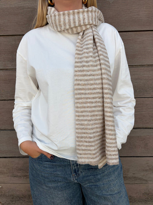Striped scarf beige/white