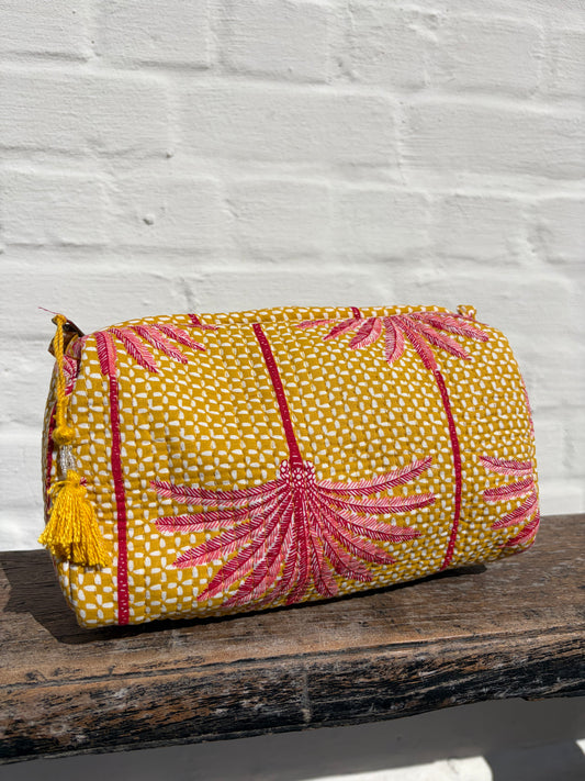 Yellow palms toiletry bag M
