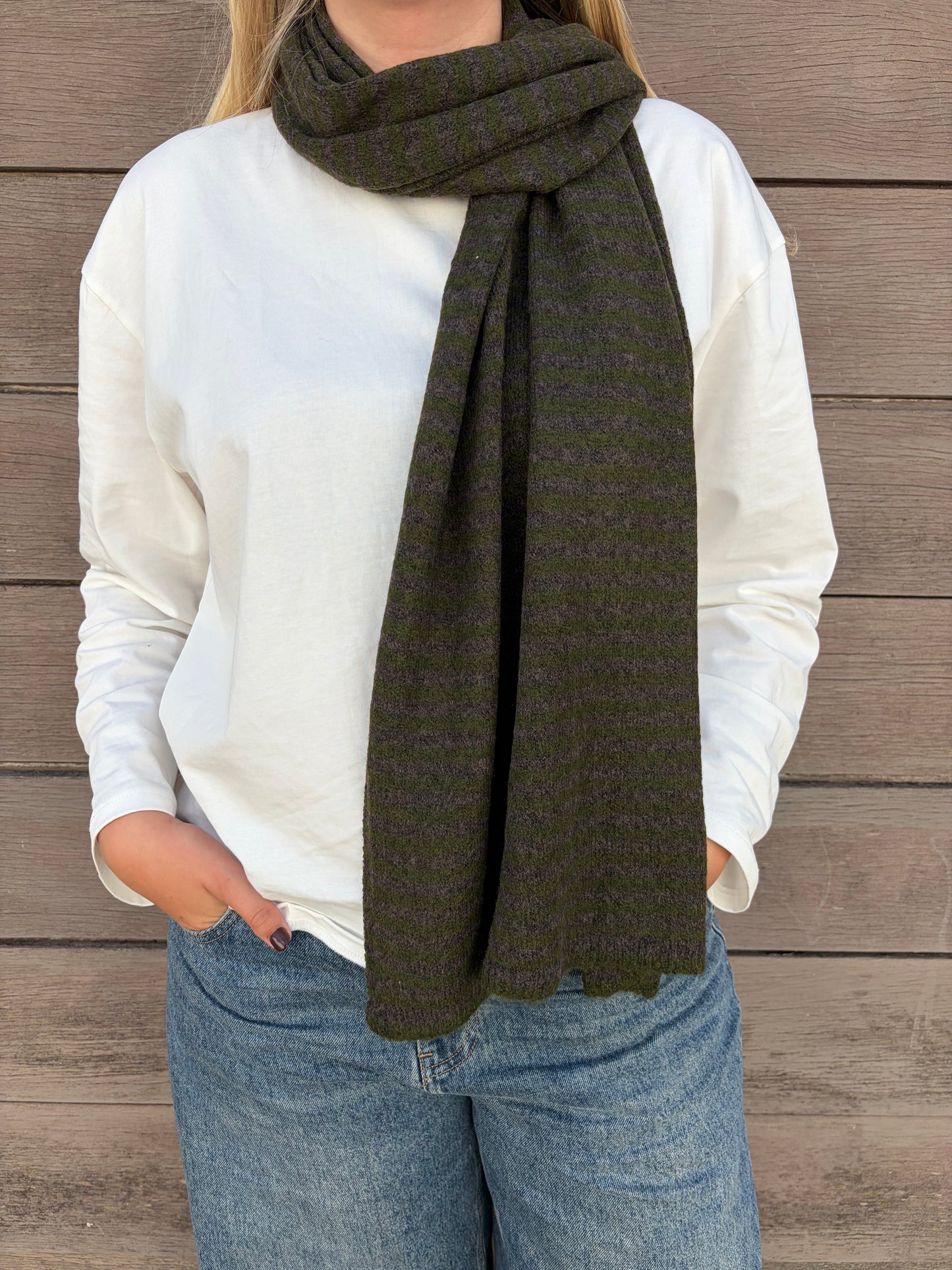 Striped scarf green/grey