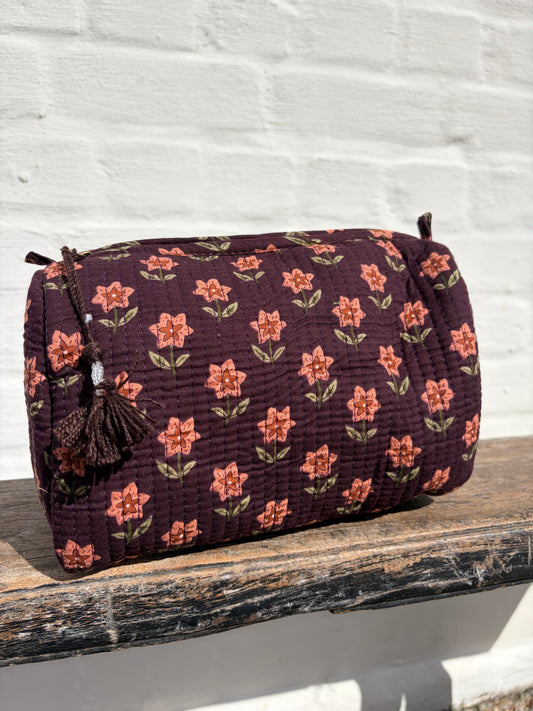 Plum toiletry bag L