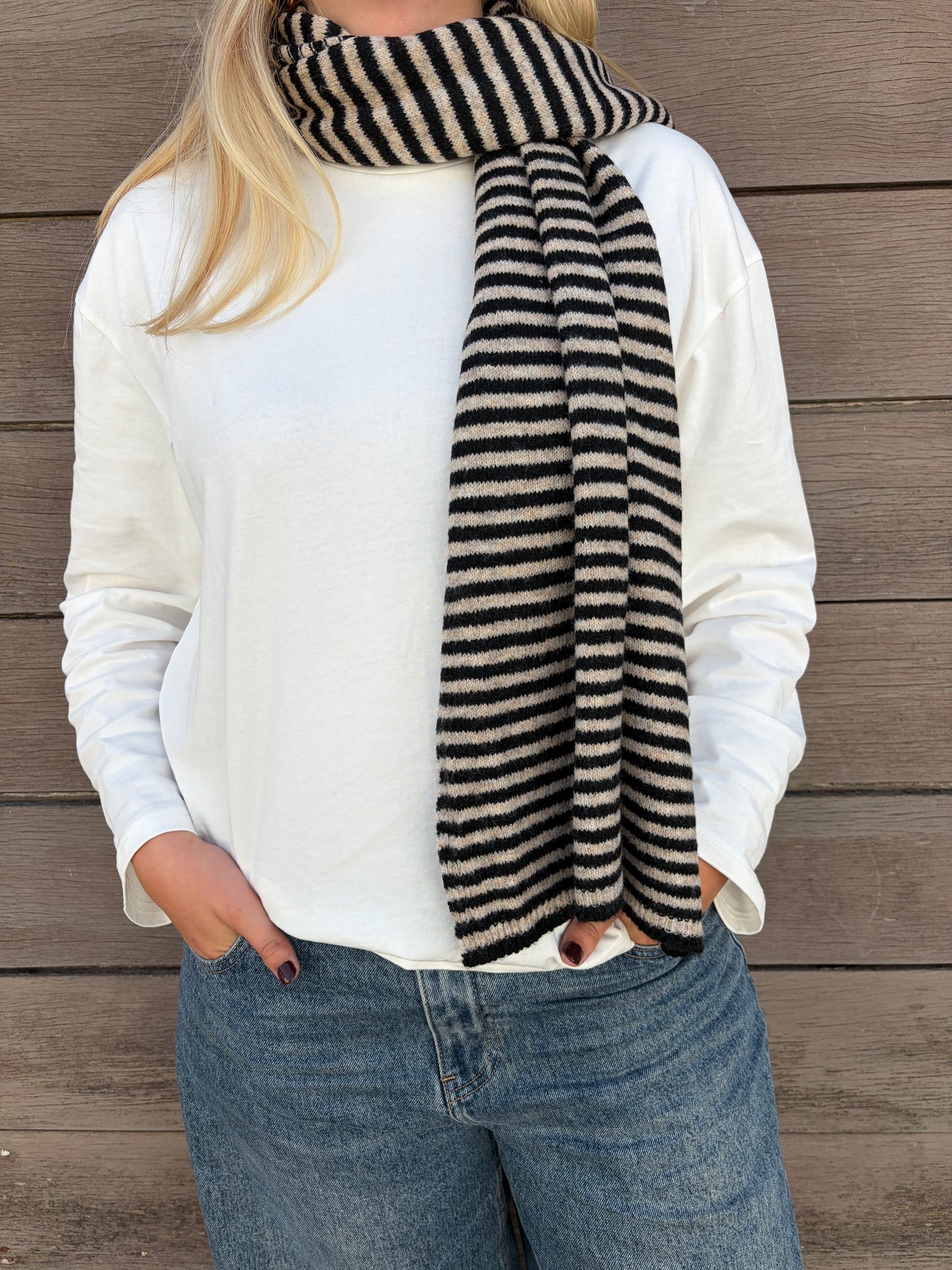 Striped scarf beige/black