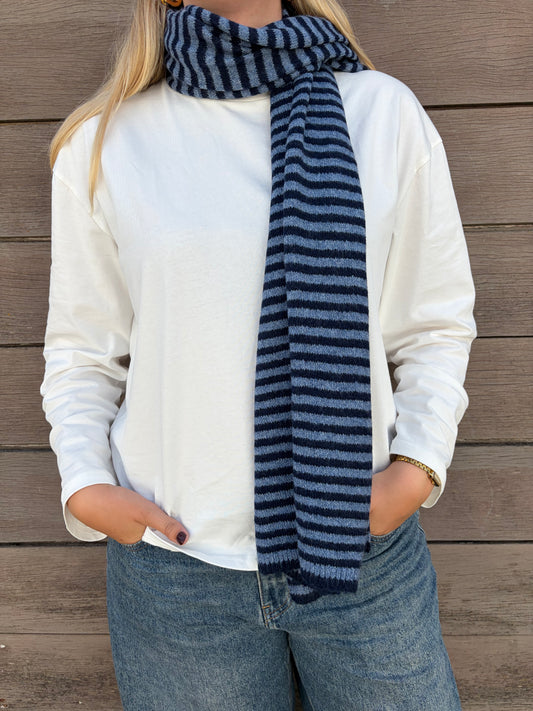 Striped scarf blue