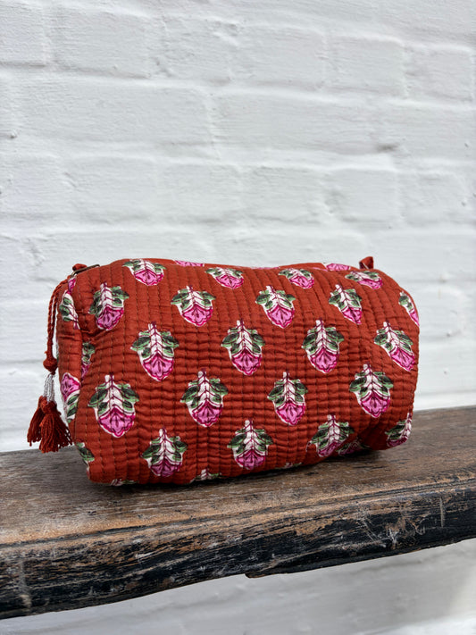 Terra toiletry bag M