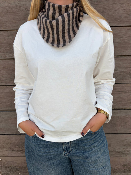 Triangle scarf striped brown/beige