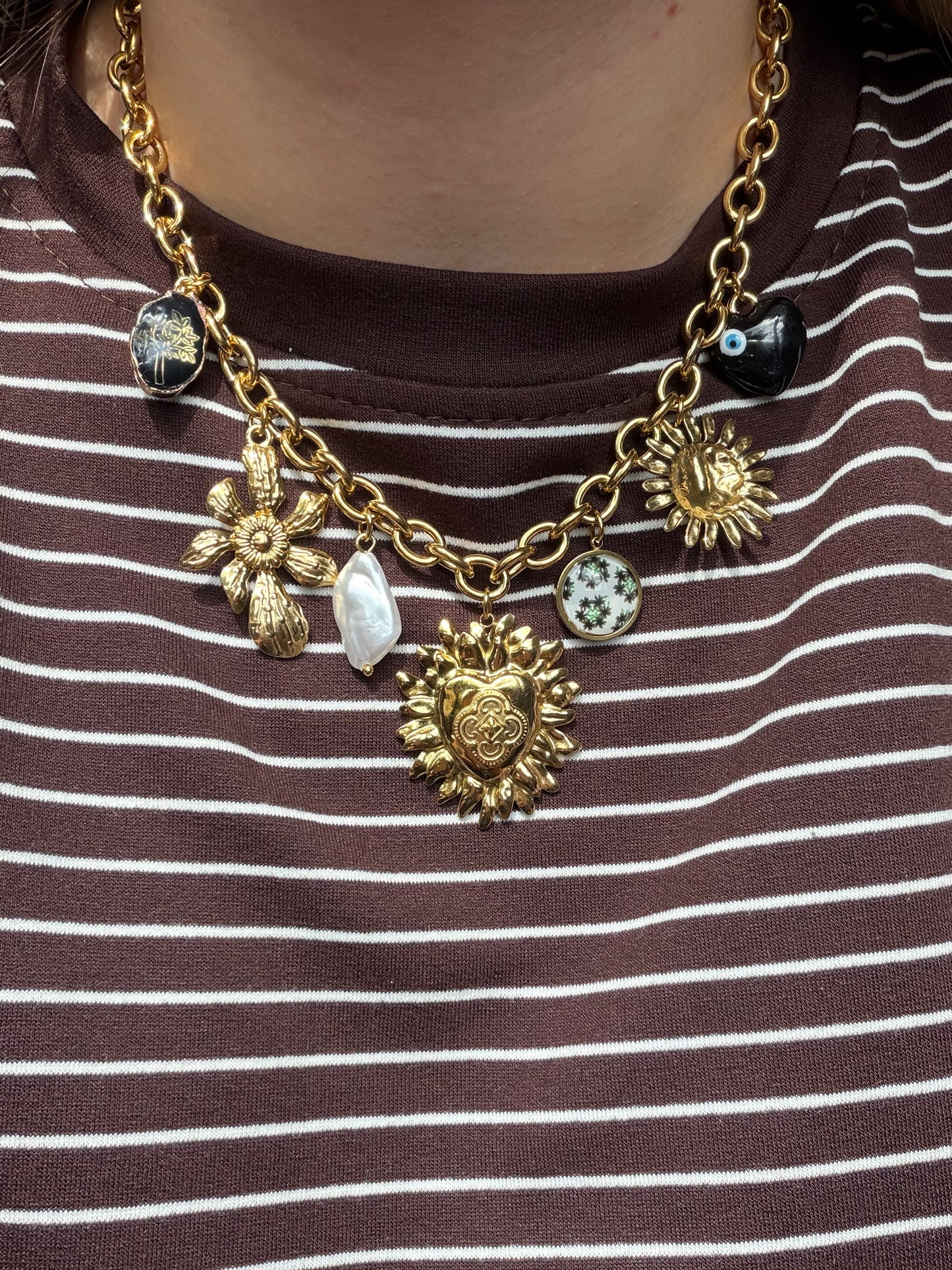 Fall charm necklace gold