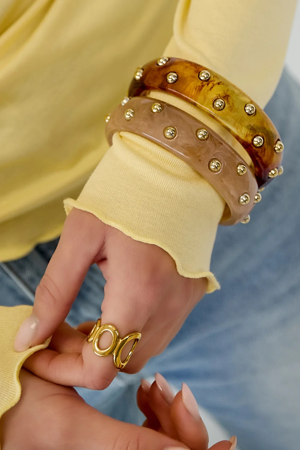 Bangle stud beige