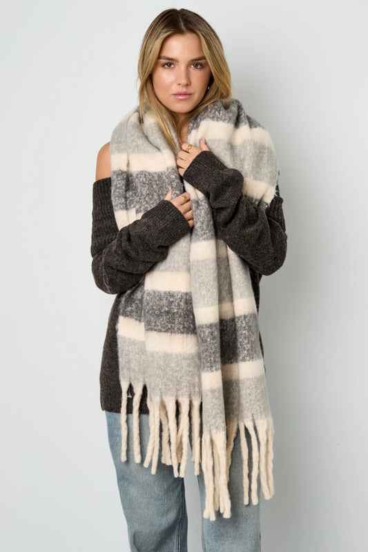 Basic autumn scarf grey