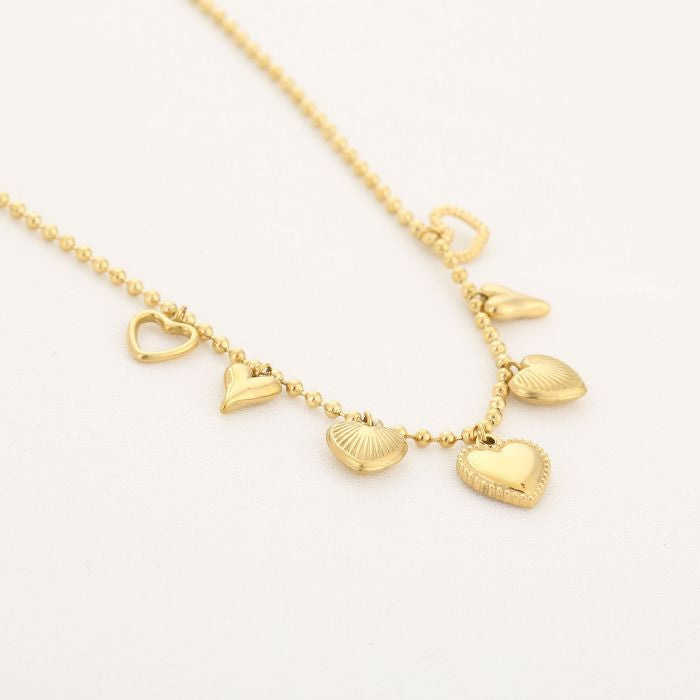 Heart charm necklace gold