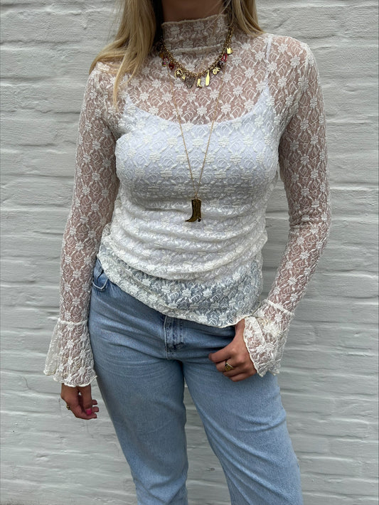 Lace top creme