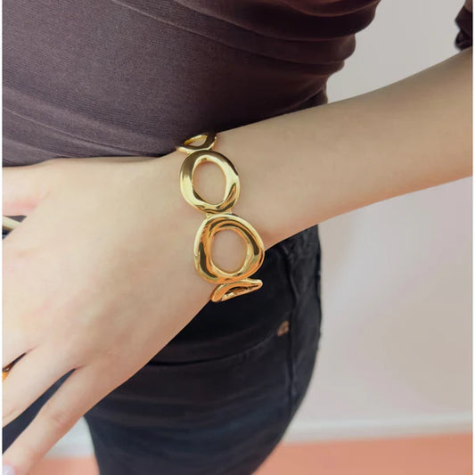 Oval bangle gold