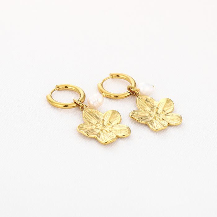 Pearl flower earring gold