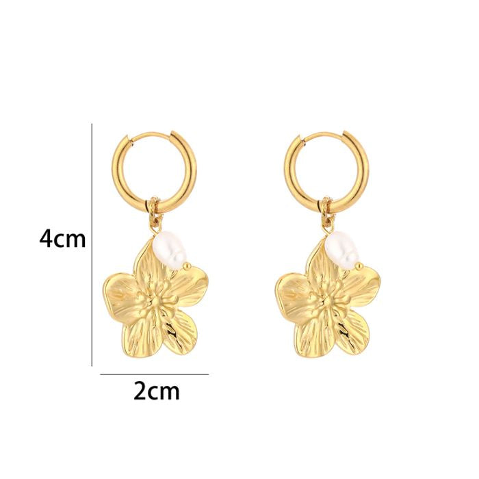 Pearl flower earring gold