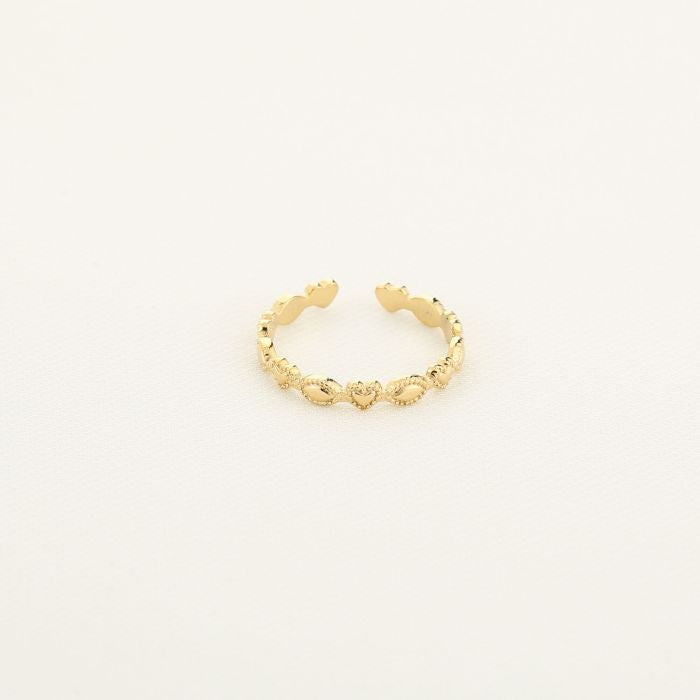 Sweet little heart gold ring