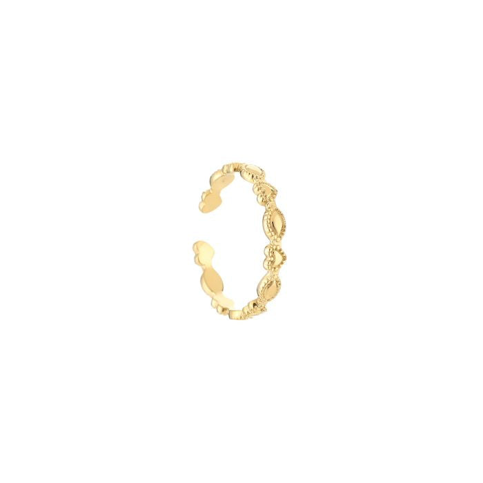 Sweet little heart gold ring